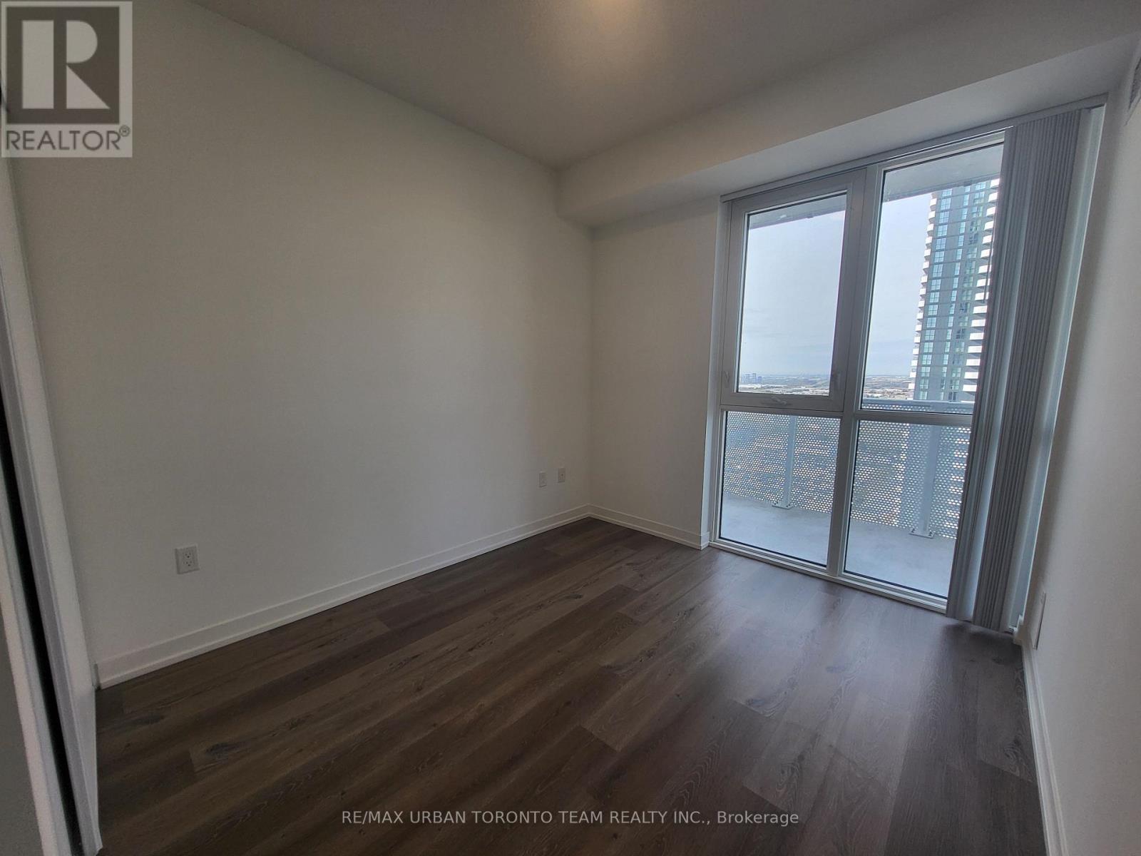 2215 - 28 Interchange Way, Vaughan (Vaughan Corporate Centre), Ontario  L4K 0P8 - Photo 4 - N14127264
