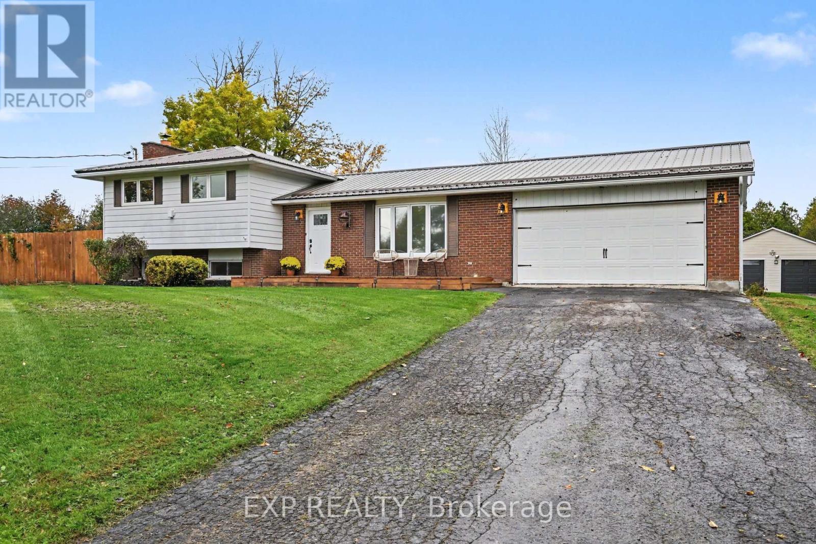 7142 Roger Stevens Drive, Montague, Ontario  K7A 4S6 - Photo 2 - X14127238