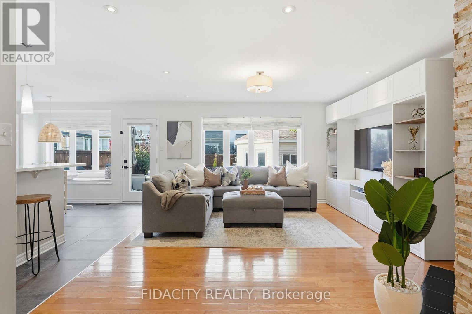 206 Mistral Way, Ottawa, Ontario  K2S 0G6 - Photo 8 - X14127276