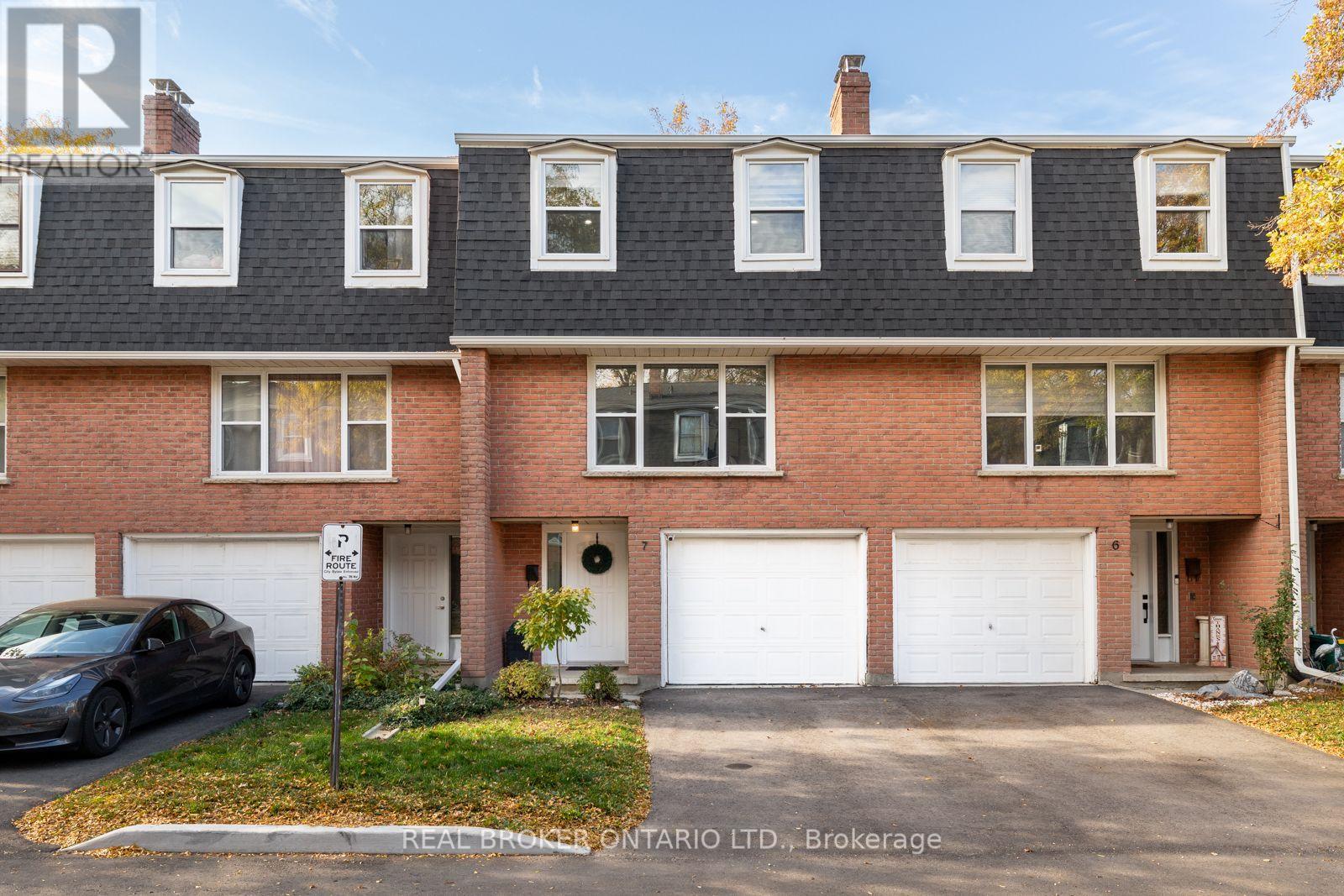 7 - 100 Bluevale Street N, Waterloo, Ontario  N2J 4M9 - Photo 2 - X14127178