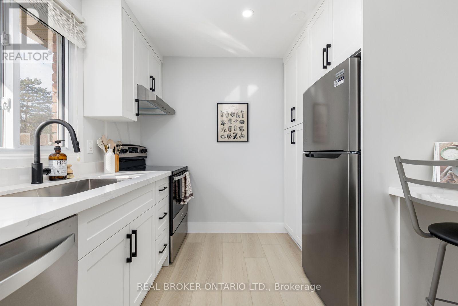 7 - 100 Bluevale Street N, Waterloo, Ontario  N2J 4M9 - Photo 6 - X14127178
