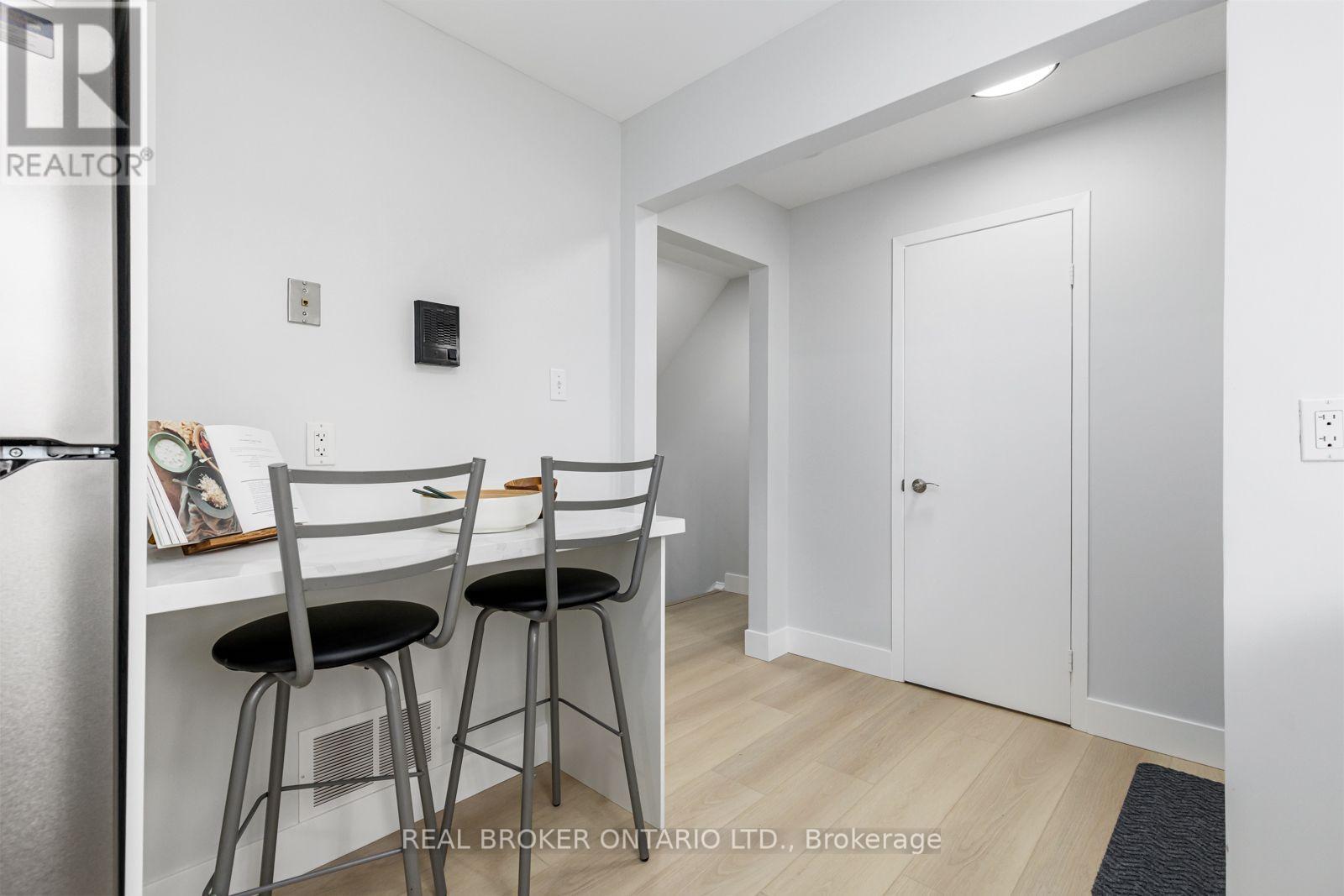 7 - 100 Bluevale Street N, Waterloo, Ontario  N2J 4M9 - Photo 9 - X14127178