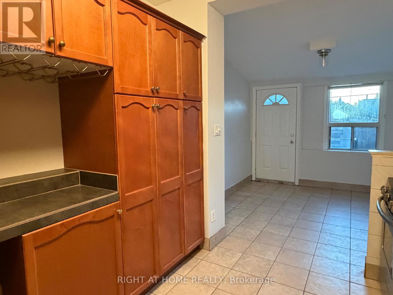 1140 Dovercourt Road, Toronto, Ontario  M6H 2X9 - Photo 9 - W14122606