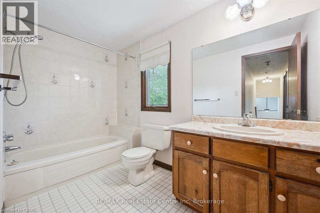208 Ironwood Road, Guelph, Ontario  N1G 3K3 - Photo 10 - 40874846