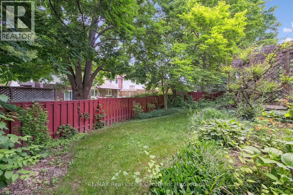 208 Ironwood Road, Guelph, Ontario  N1G 3K3 - Photo 15 - 40874846