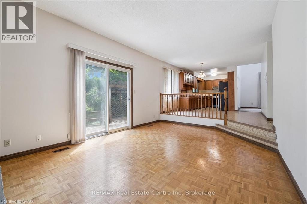 208 Ironwood Road, Guelph, Ontario  N1G 3K3 - Photo 2 - 40874846