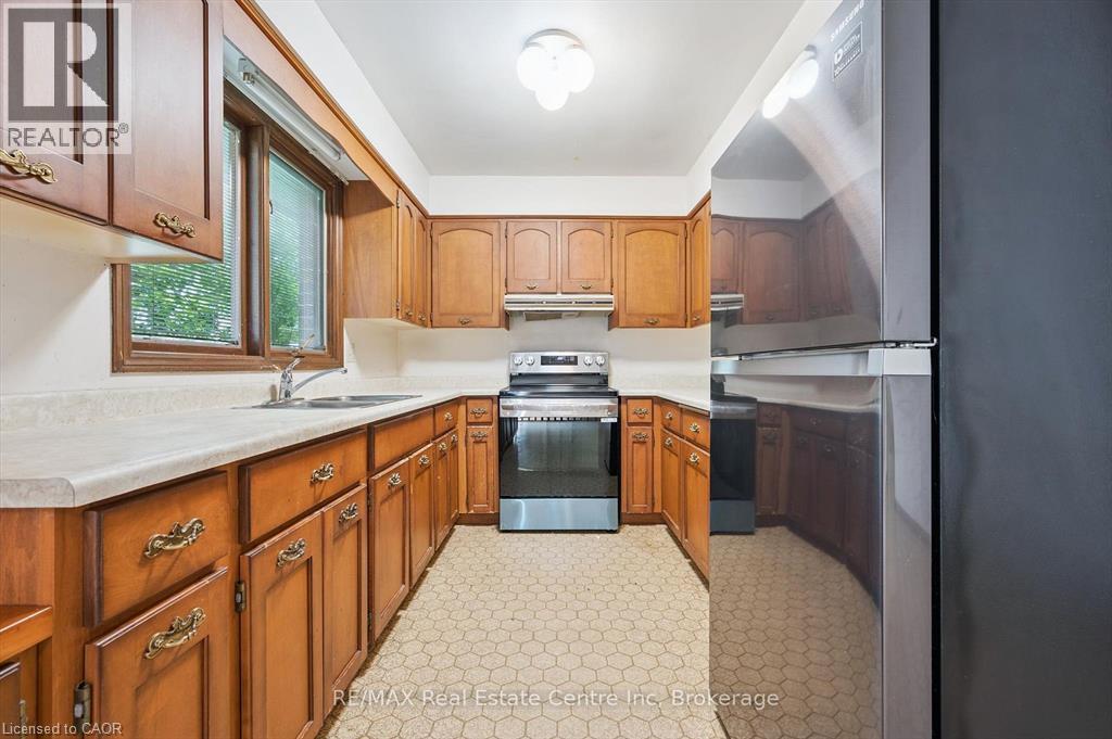 208 Ironwood Road, Guelph, Ontario  N1G 3K3 - Photo 4 - 40874846