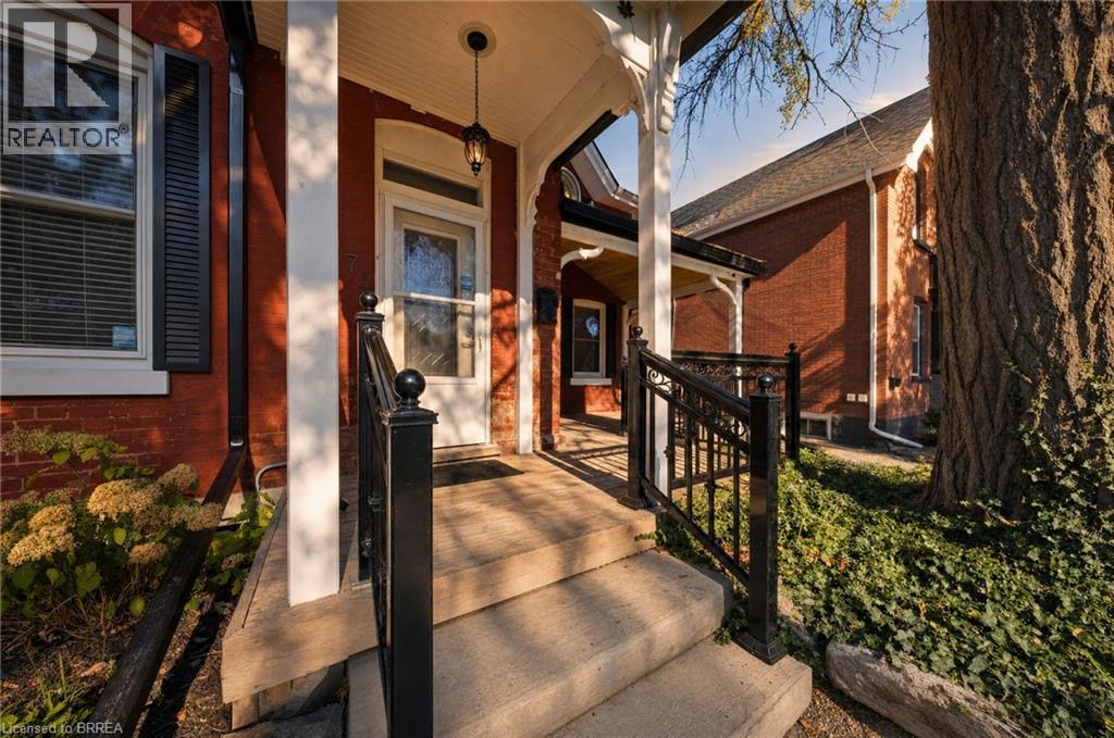 74 Richmond Street, Brantford, Ontario  N3T 3Y5 - Photo 3 - 40874009