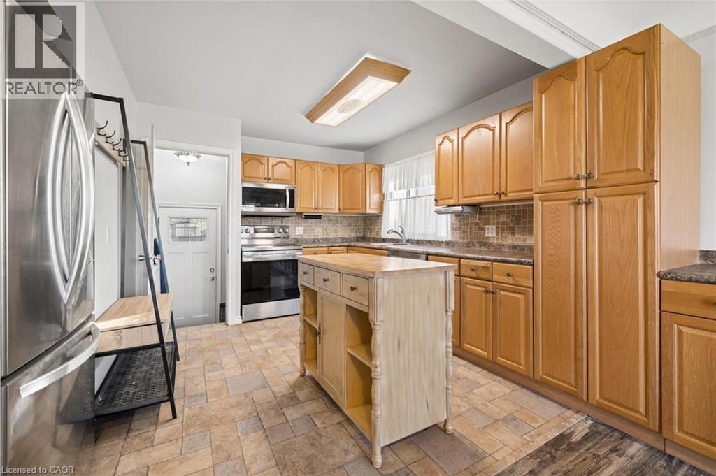 7 Prueter Avenue, Kitchener, Ontario  N2H 6G5 - Photo 8 - 40873027