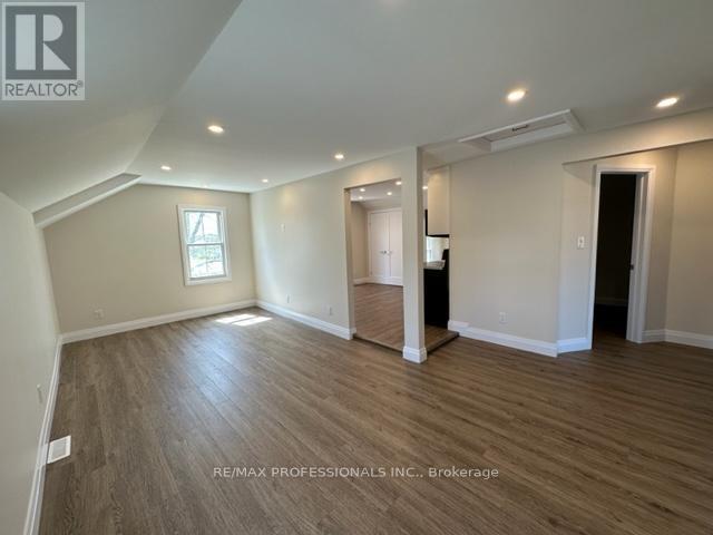 1 - 213 Pine Street, Whitby, Ontario  L1N 3X4 - Photo 2 - E14090758