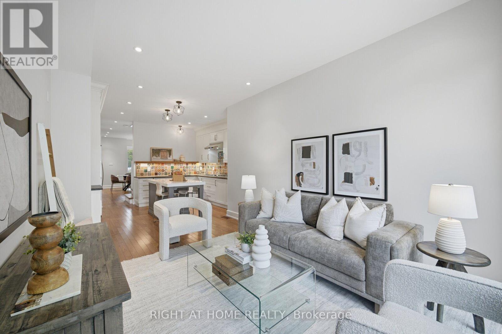 32 Eastmount Avenue, Toronto, Ontario  M4K 1V1 - Photo 13 - E14127068