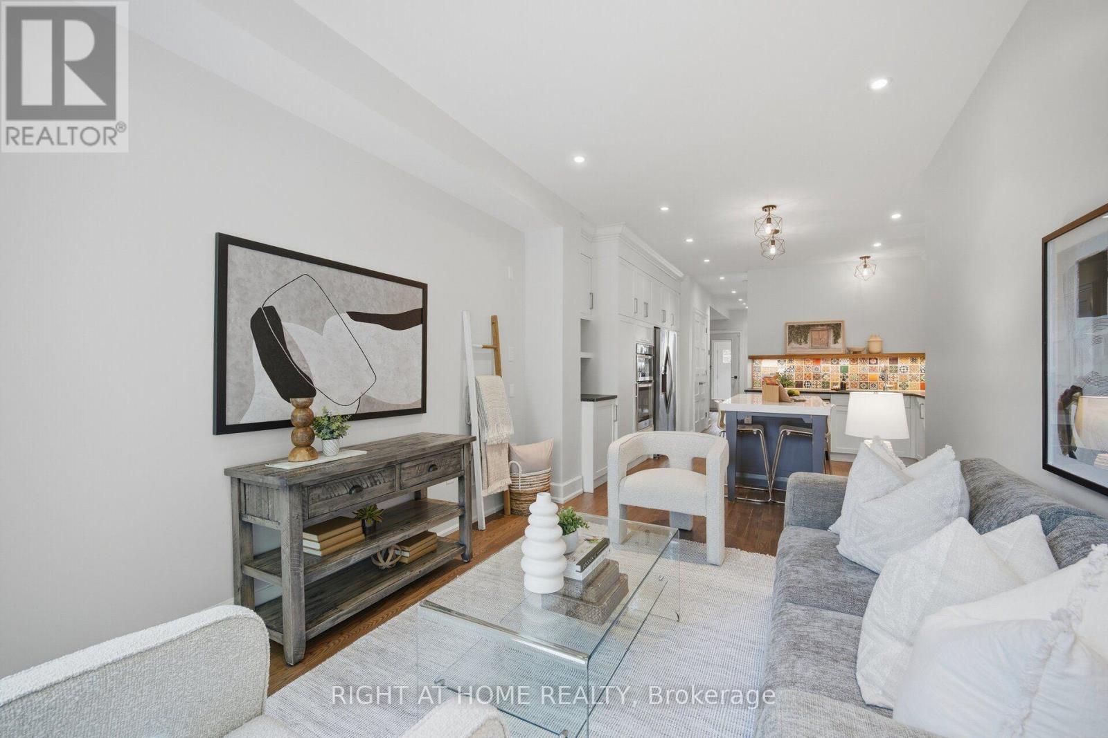 32 Eastmount Avenue, Toronto, Ontario  M4K 1V1 - Photo 14 - E14127068