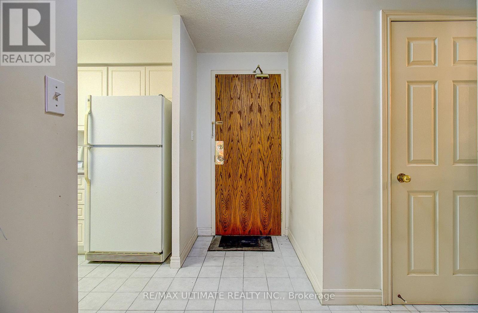 525 - 1700 Eglinton Avenue E, Toronto, Ontario  M4A 2X4 - Photo 2 - C14126184