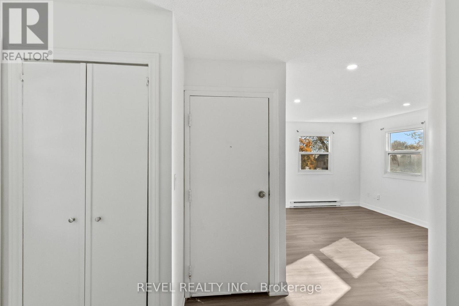 Unit 2 - 1100 Simcoe Street S, Oshawa, Ontario L1H 4L6 - Photo 8 - E14127308