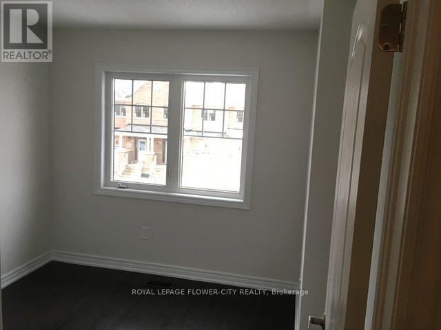 Upper - 40 Davenfield Circle, Brampton, Ontario  L6P 4M2 - Photo 3 - W14127370