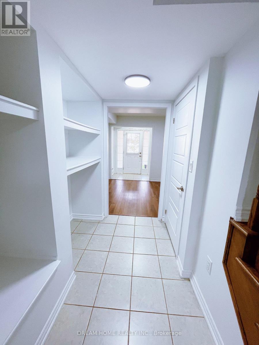 651 Laking Terrace, Milton, Ontario  L9T 9J4 - Photo 4 - W14127392