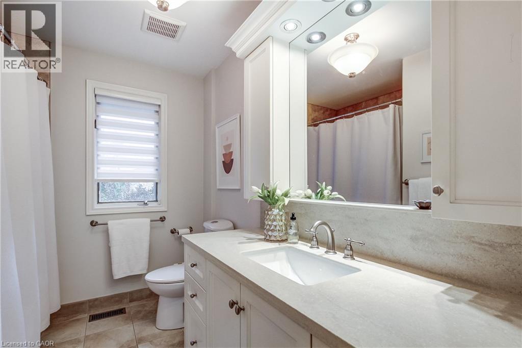 2228 Clarendon Park Drive, Burlington, Ontario  L7R 1X1 - Photo 14 - 40874807