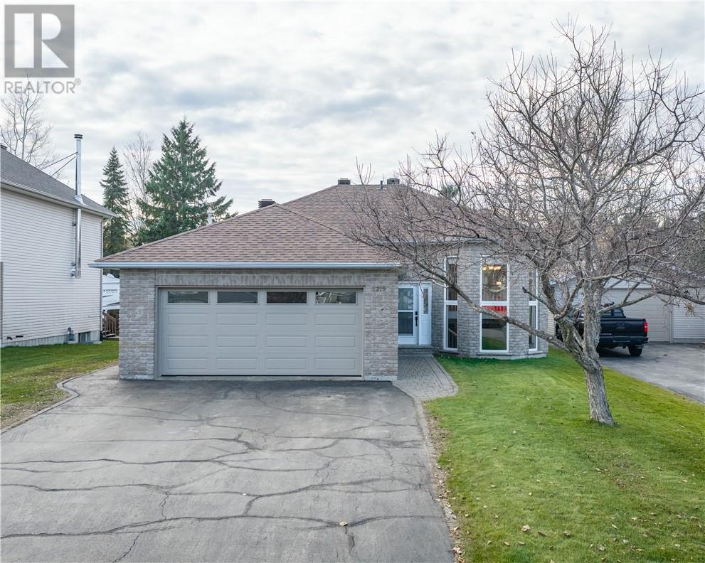 4319 Chateau, Hanmer, Ontario