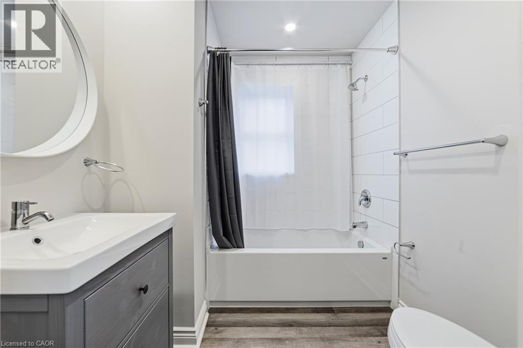 458 East 37th Street, Hamilton, Ontario  L8V 4B9 - Photo 14 - 40874854