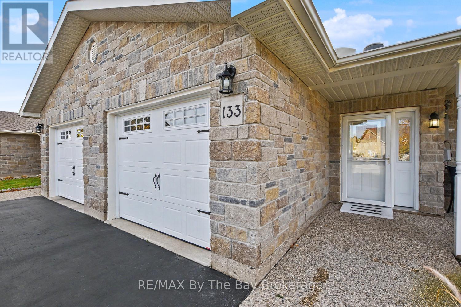 133 Greenway Drive, Wasaga Beach, Ontario  L9Z 0E6 - Photo 3 - S14127422