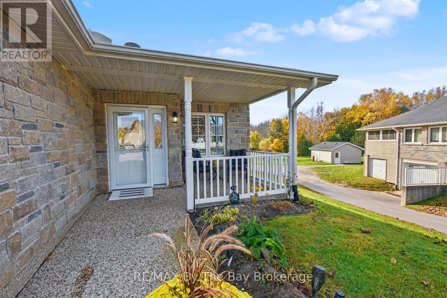 133 Greenway Drive, Wasaga Beach, Ontario  L9Z 0E6 - Photo 4 - S14127422