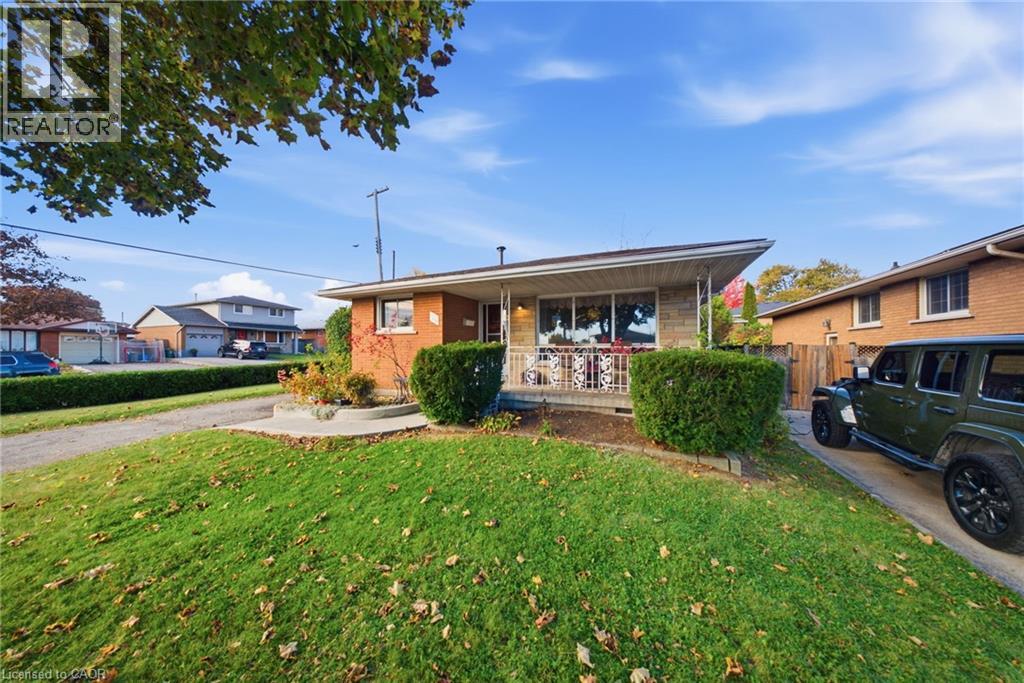 24 Rapallo Drive, Hamilton, Ontario  L8T 3X5 - Photo 2 - 40874022
