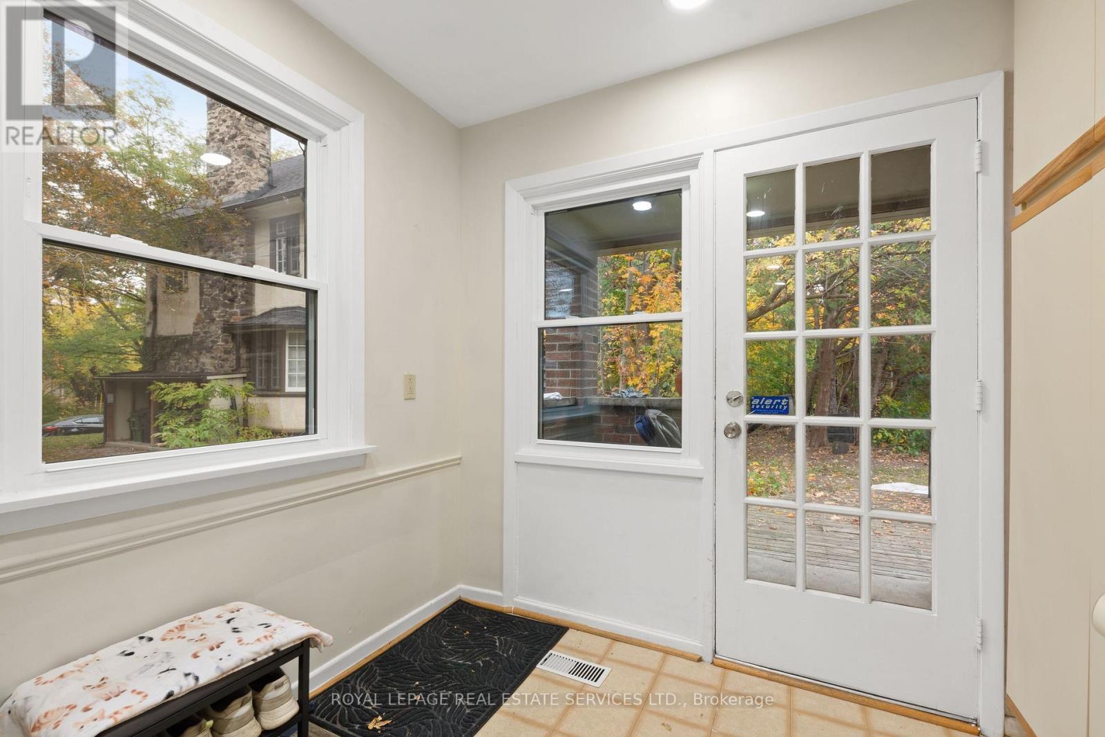 Main & Upper - 1129 Mount Pleasant Road, Toronto, Ontario  M4P 2M8 - Photo 12 - C14127450