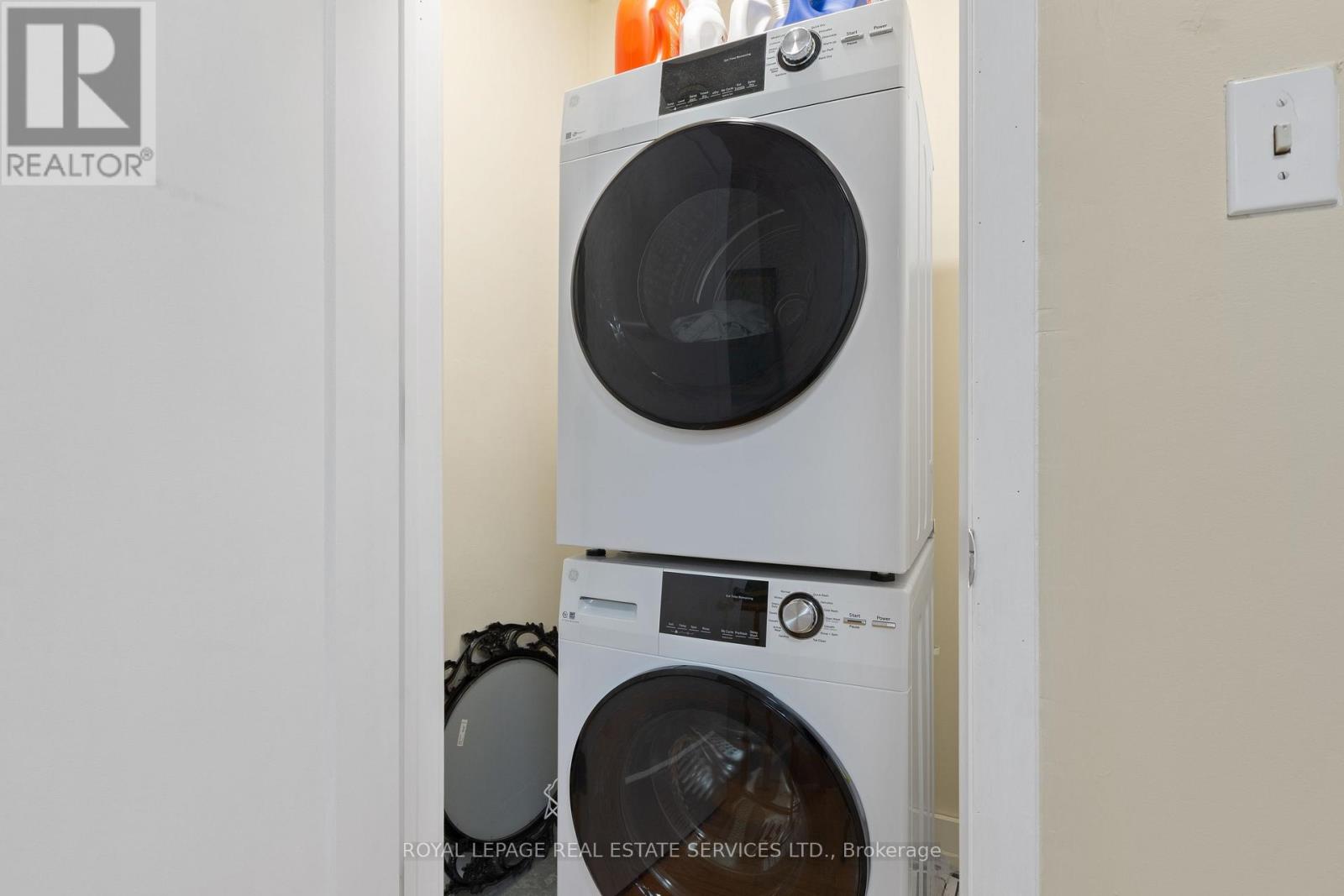Main & Upper - 1129 Mount Pleasant Road, Toronto, Ontario  M4P 2M8 - Photo 26 - C14127450
