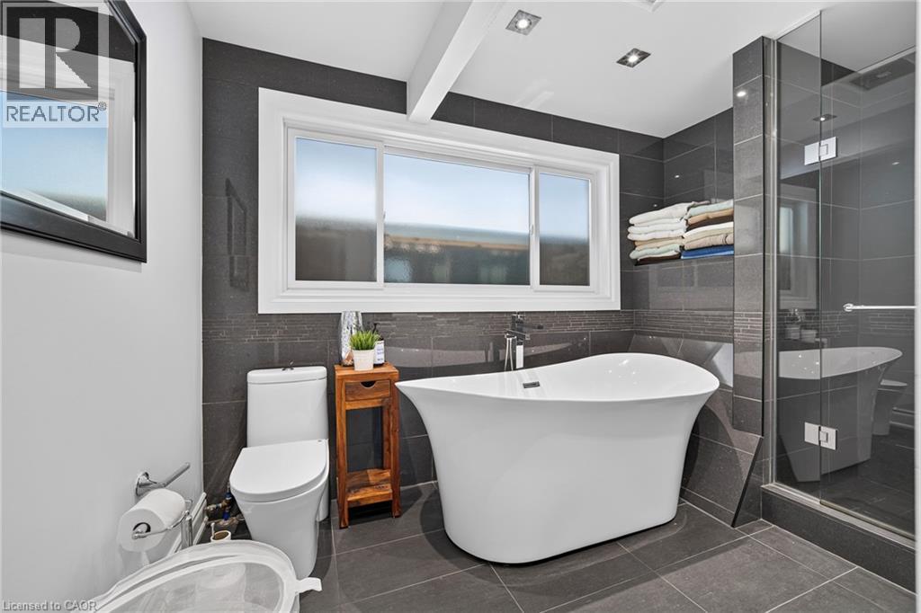 422 Third Line, Oakville, Ontario L6L 4A5 - Photo 19 - 40872689