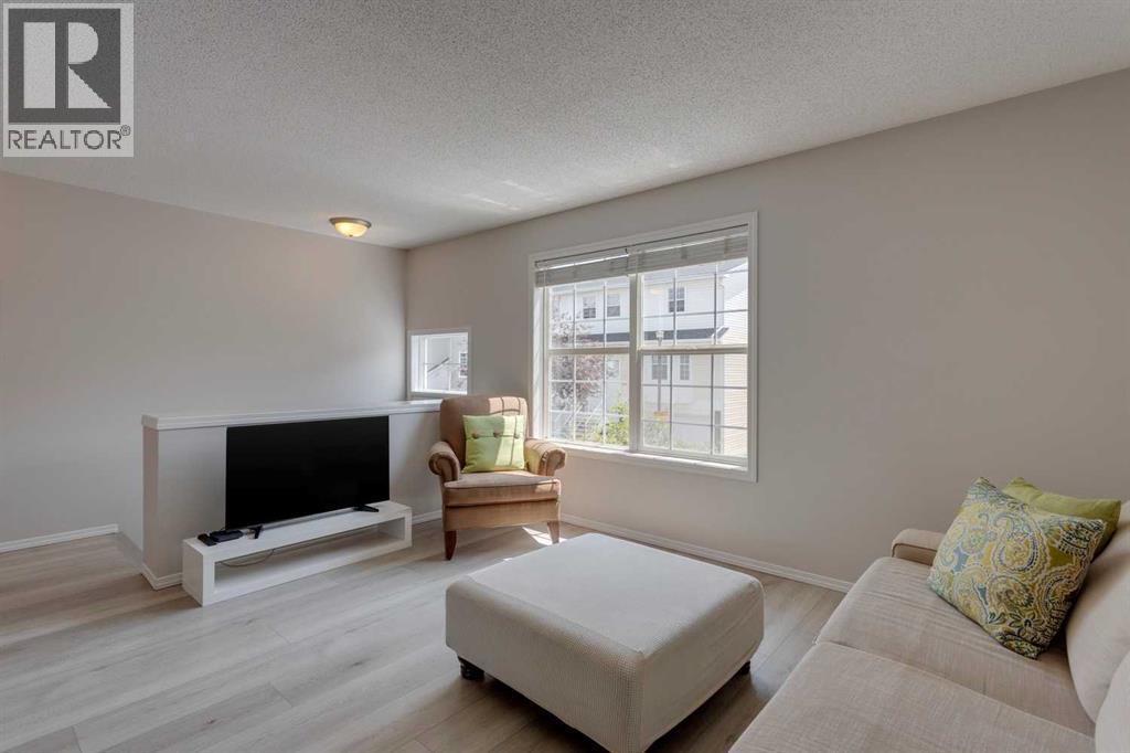 180 Prestwick Acres Lane SE, Calgary, Alberta  T2Z 3Y2 - Photo 6 - A2355210