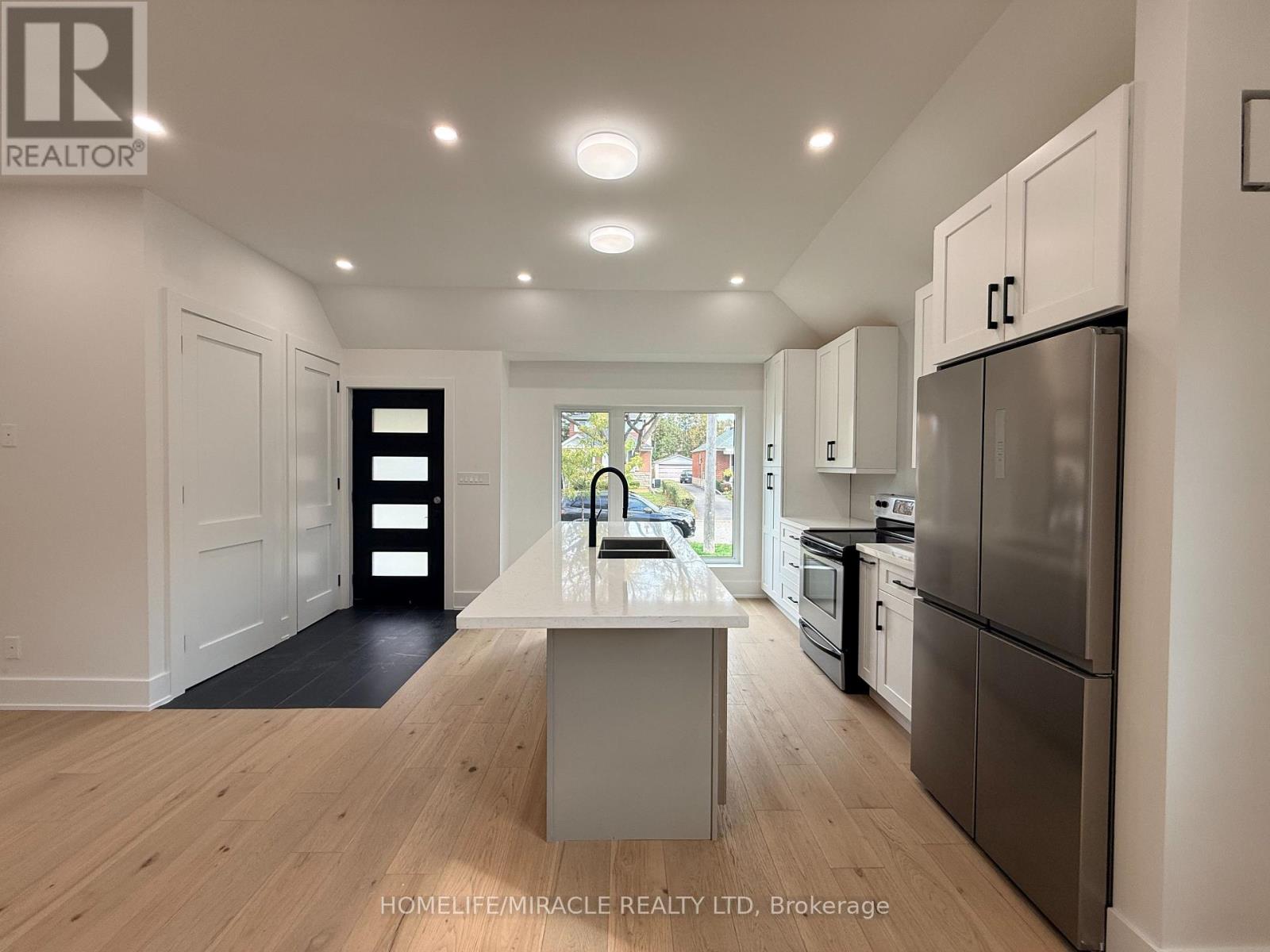 20 Shaneen Boulevard, Toronto, Ontario  M1R 1B7 - Photo 4 - E14127410