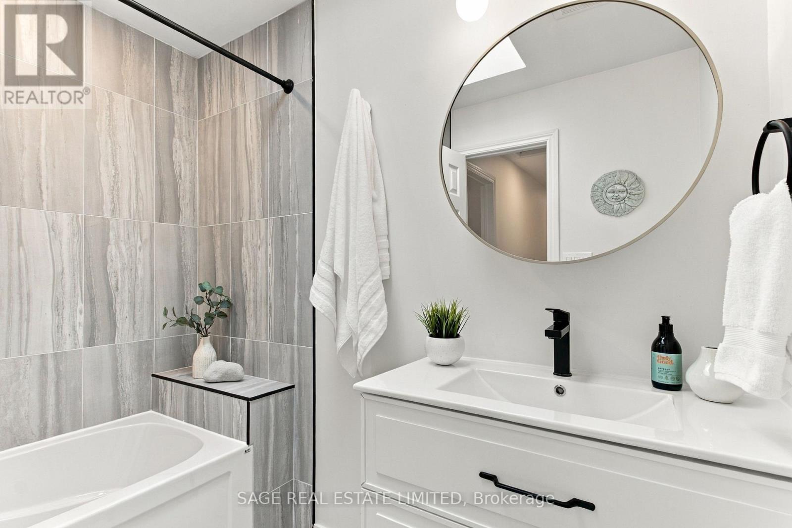 272 Highfield Road, Toronto, Ontario  M4L 2V5 - Photo 32 - E14127454