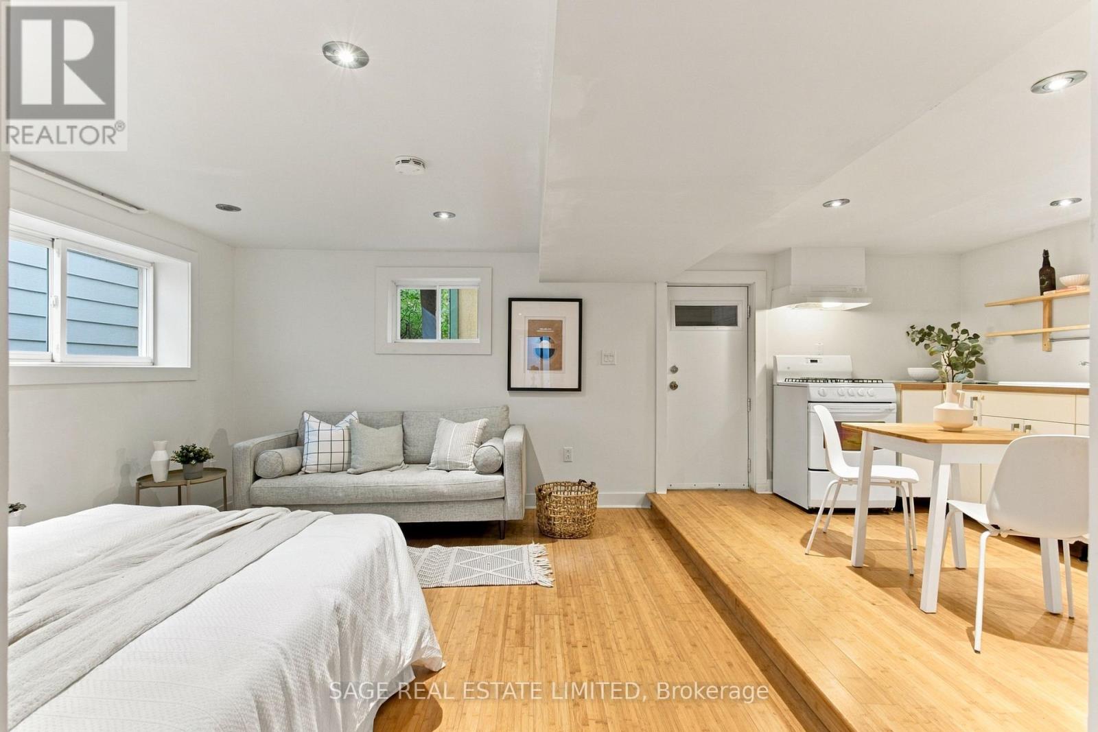 272 Highfield Road, Toronto, Ontario  M4L 2V5 - Photo 35 - E14127454