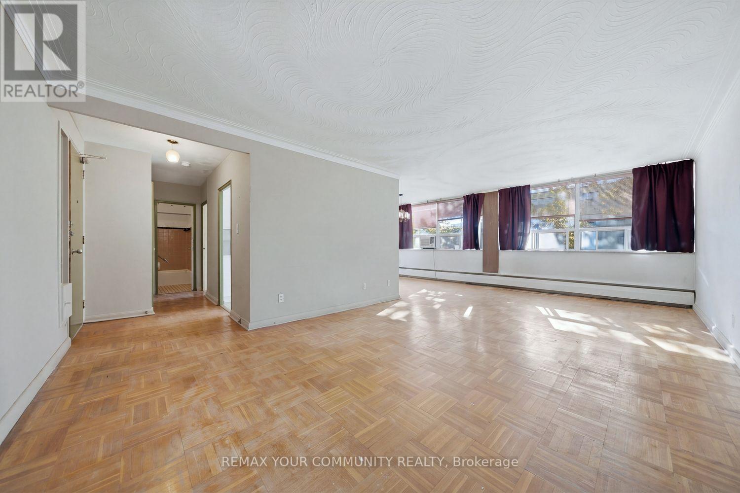 12 - 8 Kinsdale Boulevard, Toronto, Ontario  M8Y 1T9 - Photo 7 - W14127470