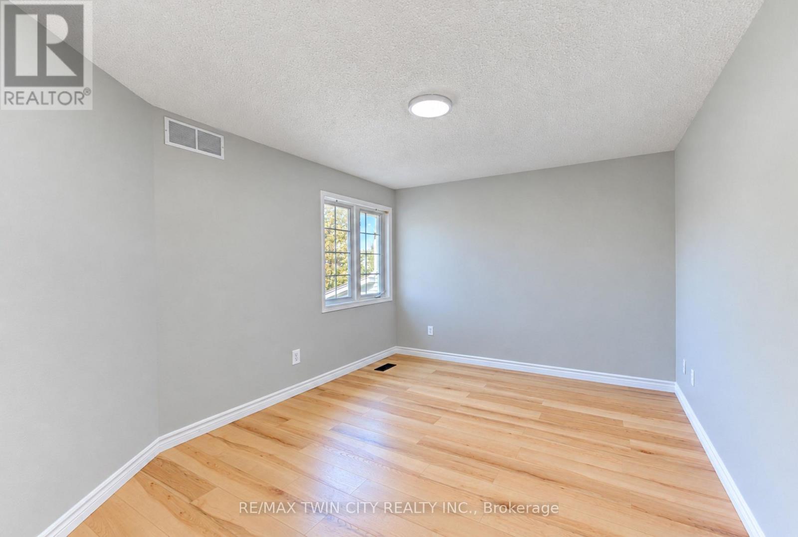 61 Chesterton Lane, Guelph, Ontario  N1E 7A6 - Photo 24 - X14127512