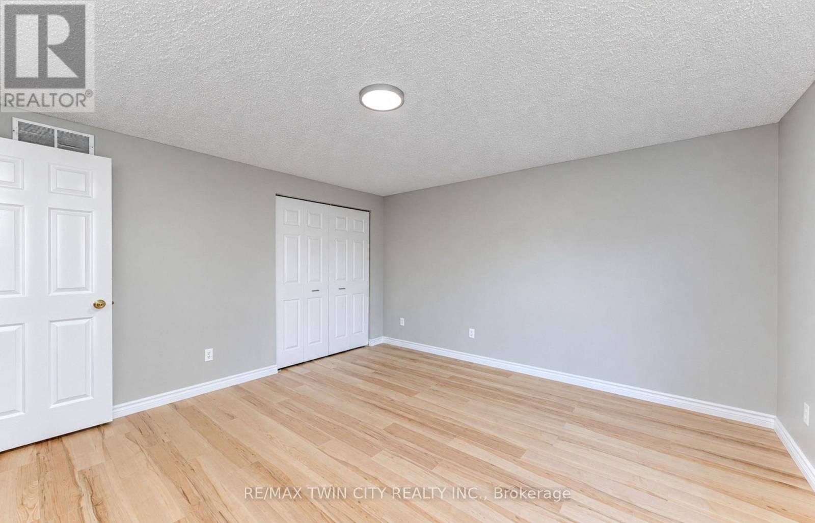 61 Chesterton Lane, Guelph, Ontario  N1E 7A6 - Photo 32 - X14127512