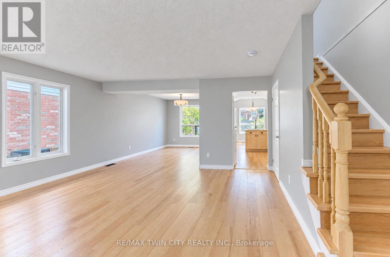 61 Chesterton Lane, Guelph, Ontario  N1E 7A6 - Photo 5 - X14127512
