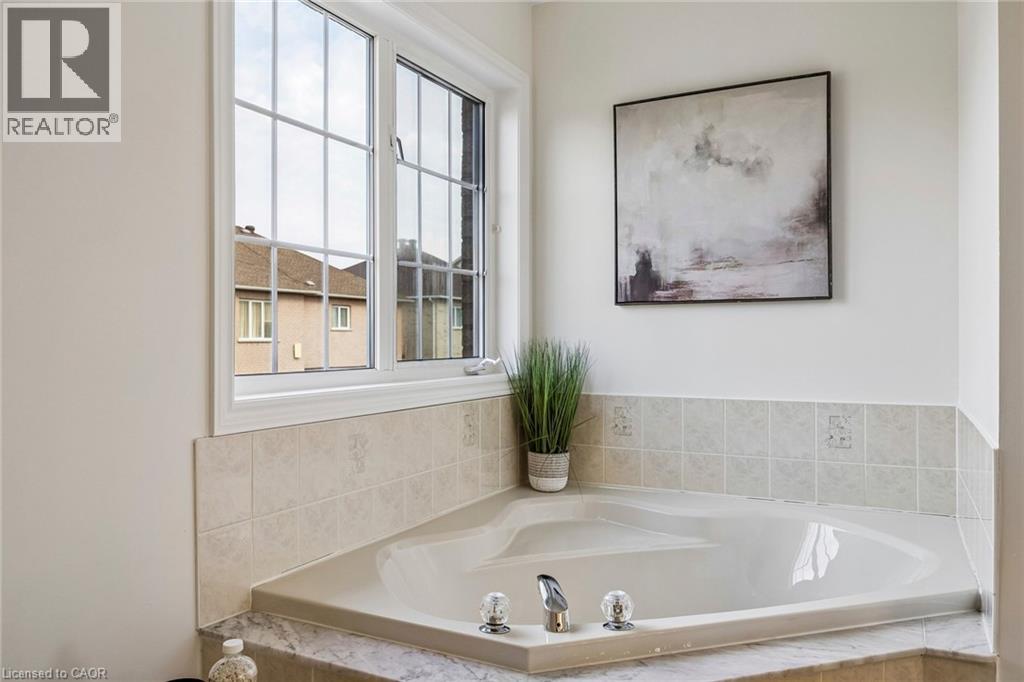 1 Willow Heights Boulevard, Markham, Ontario  L6C 2K6 - Photo 33 - 40867022
