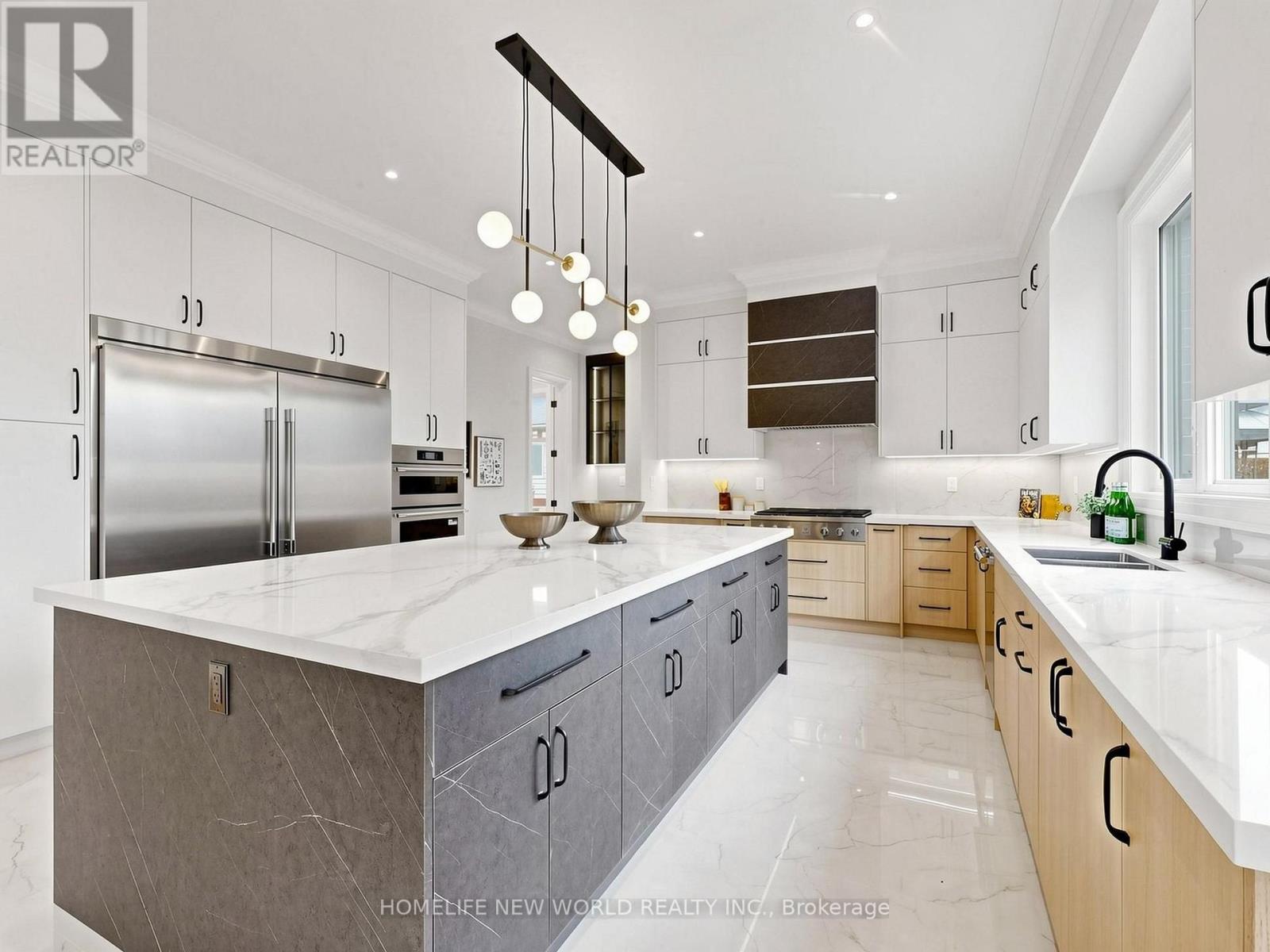 58 MAY AVENUE, East Gwillimbury, Ontario