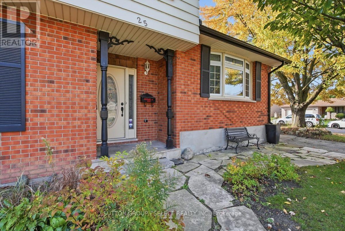 25 Finch Crescent, London South, Ontario  N6E 2E4 - Photo 4 - X14127772