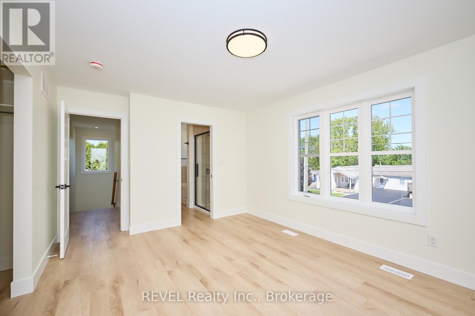 Upper Unit - 4652 Belfast Avenue, Niagara Falls, Ontario  L2E 4G3 - Photo 10 - X14127832