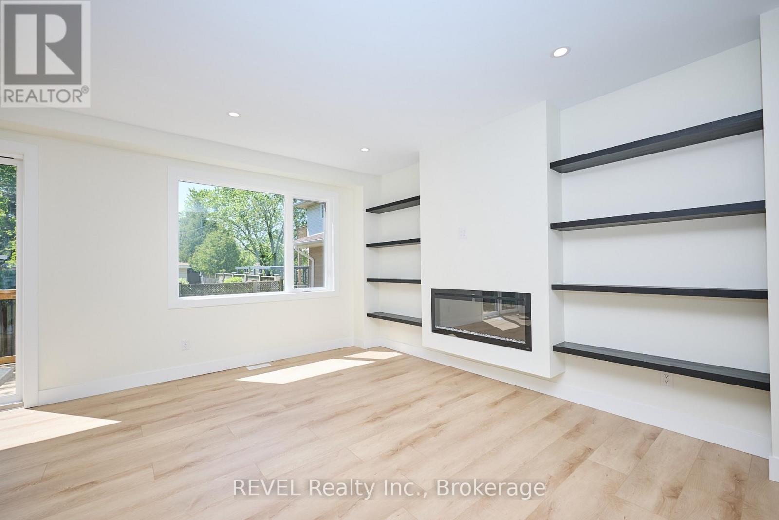 Upper Unit - 4652 Belfast Avenue, Niagara Falls, Ontario  L2E 4G3 - Photo 5 - X14127832
