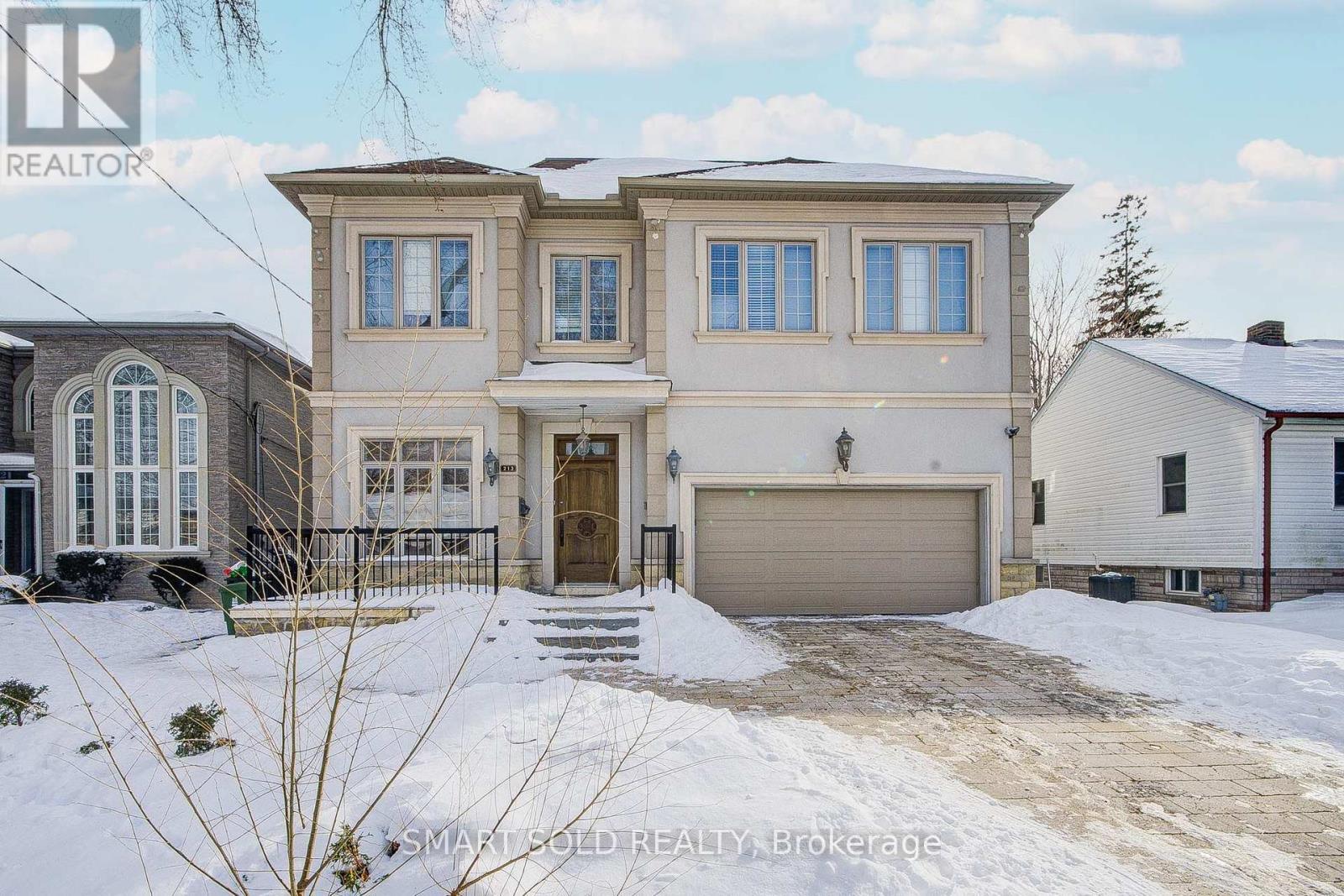 LOWER - 213 MAPLEHURST AVENUE, Toronto, Ontario