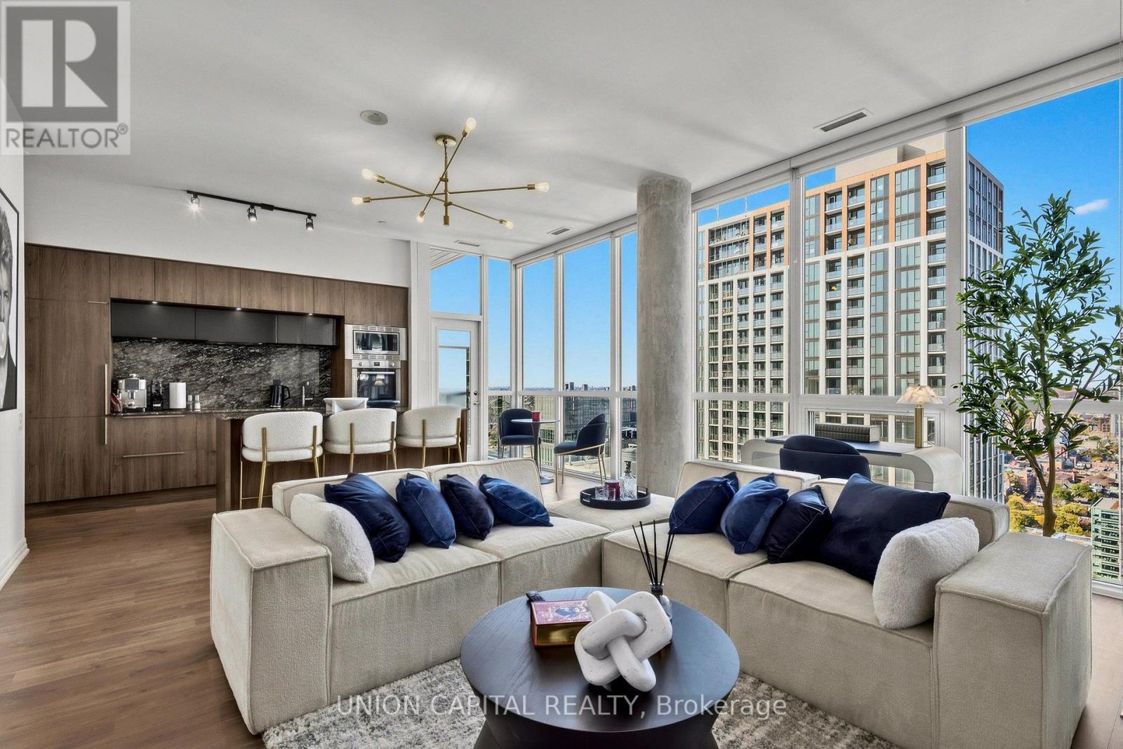 Ph1 - 88 Blue Jays Way, Toronto, Ontario  M5V 0L7 - Photo 1 - C14127744