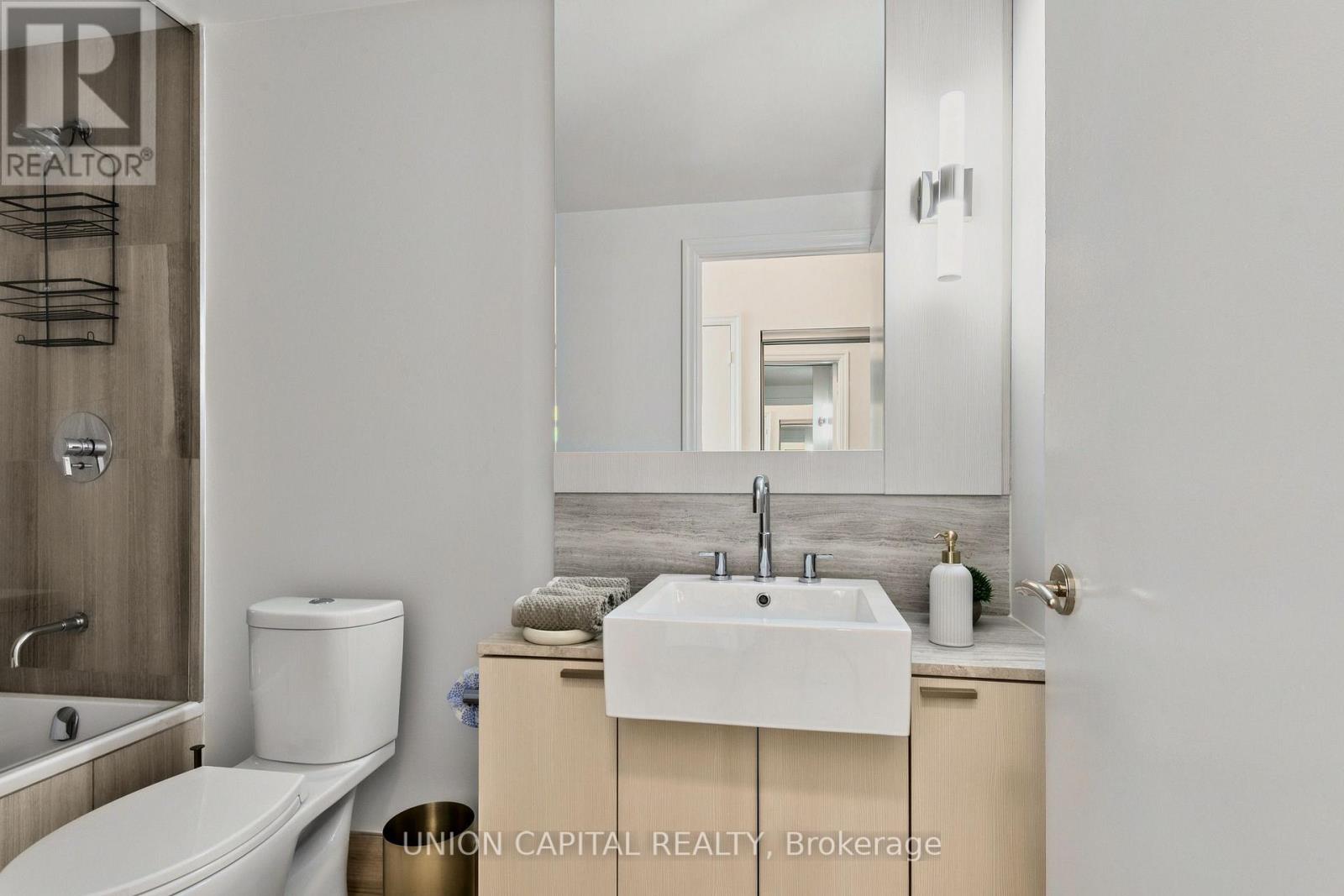 Ph1 - 88 Blue Jays Way, Toronto, Ontario  M5V 0L7 - Photo 15 - C14127744