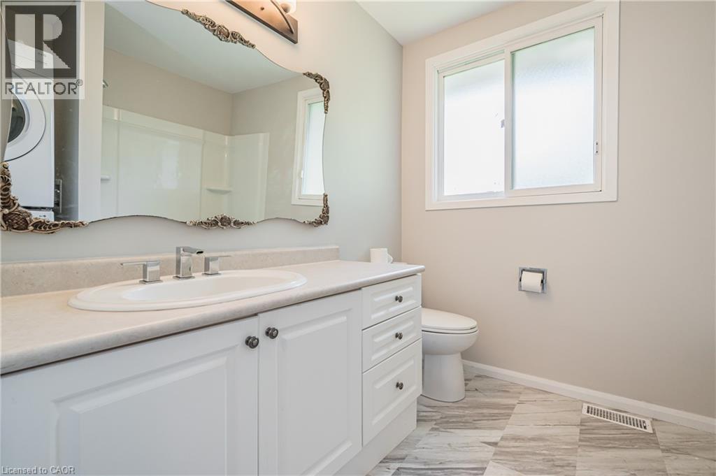 328 Breezewood Crescent Unit# Upper, Waterloo, Ontario  N2L 5K5 - Photo 25 - 40874852