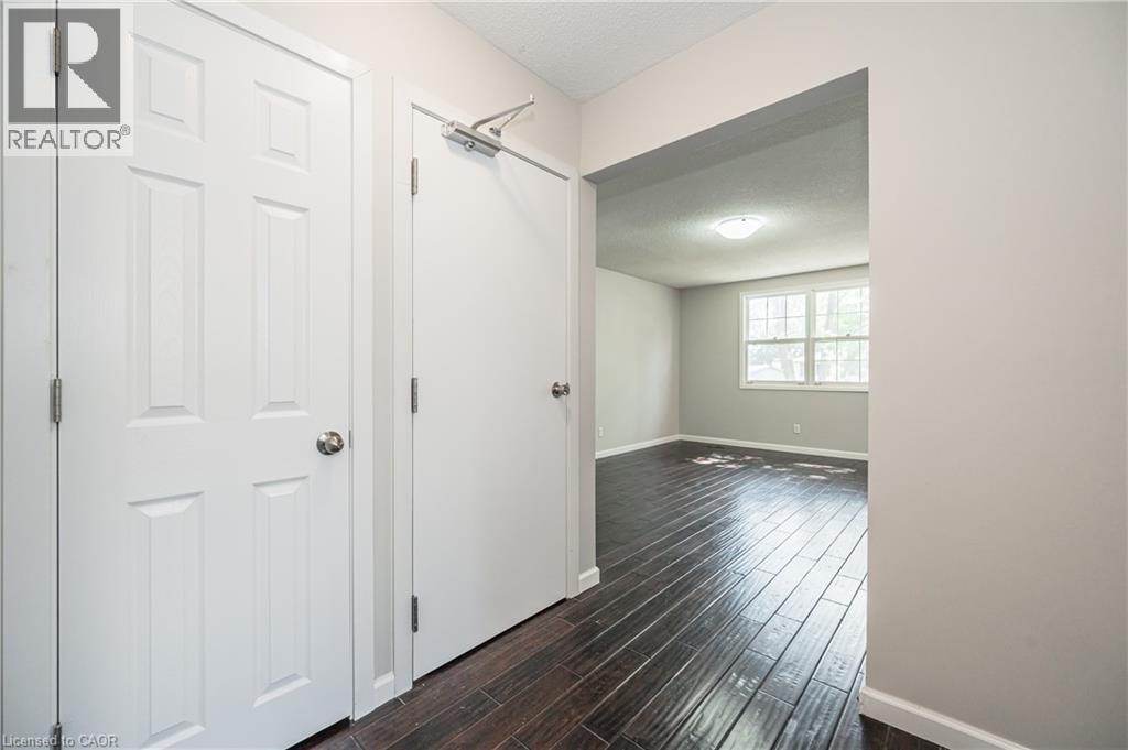 328 Breezewood Crescent Unit# Upper, Waterloo, Ontario  N2L 5K5 - Photo 7 - 40874852
