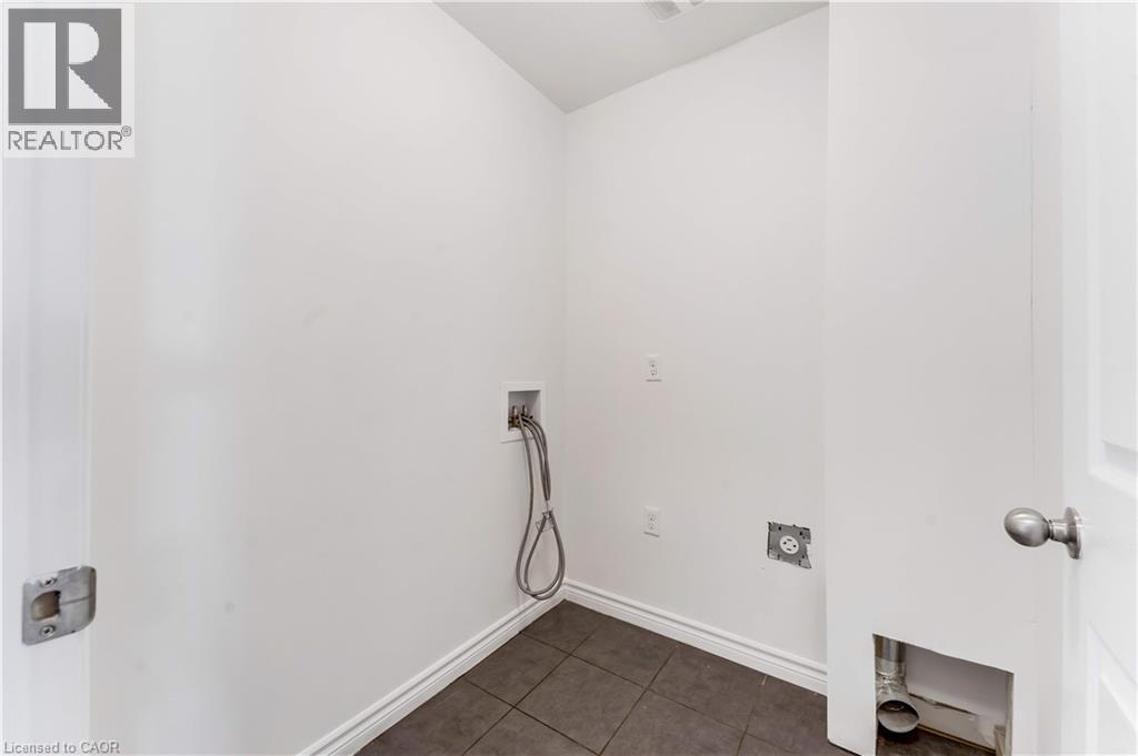 81 Woodedge Circle, Kitchener, Ontario  N2R 0P8 - Photo 34 - 40874676