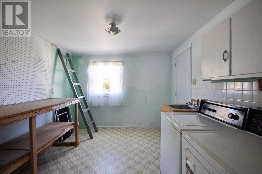 6 Mount Pleasant Street, Placentia — photo 15