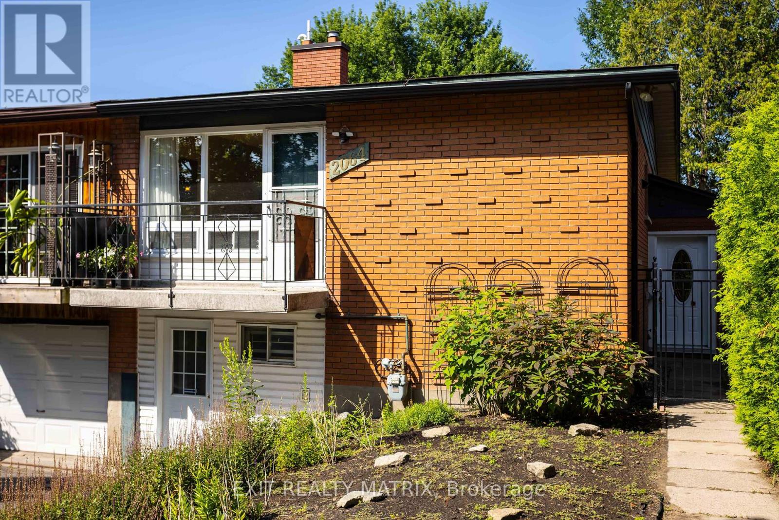 2064 St Laurent Boulevard, Ottawa, Ontario  K1G 1A9 - Photo 1 - X14127724